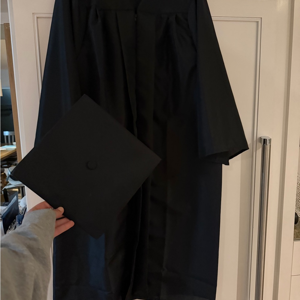 Black Graduation Gown and Cap (5’7” - 5’9”)